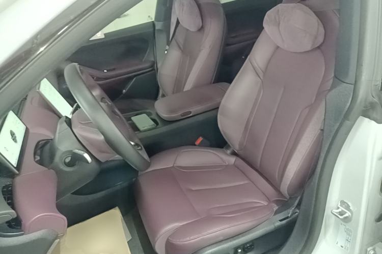 Used Nio ET5T 2023 75 kWh Touring Left Front Seat