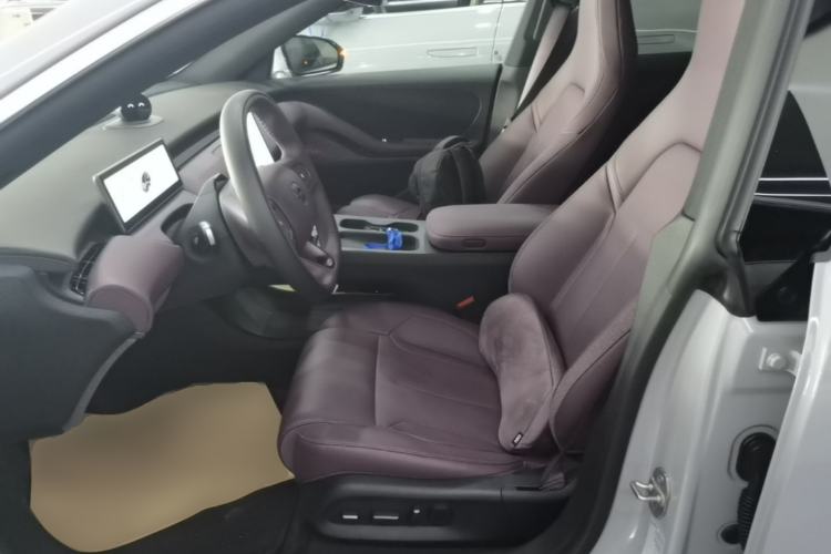 Used Nio ET5T 2023 75 kWh Touring Left Front Seat