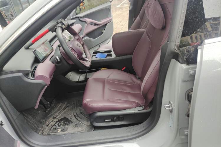 Used Nio ET5T 2023 75 kWh Touring Left Front Seat