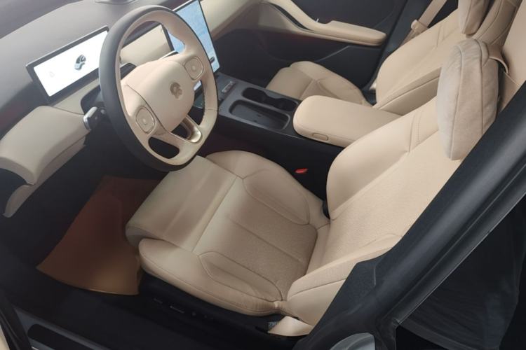 Used Nio ET5T 2023 75 kWh Touring Left Front Seat