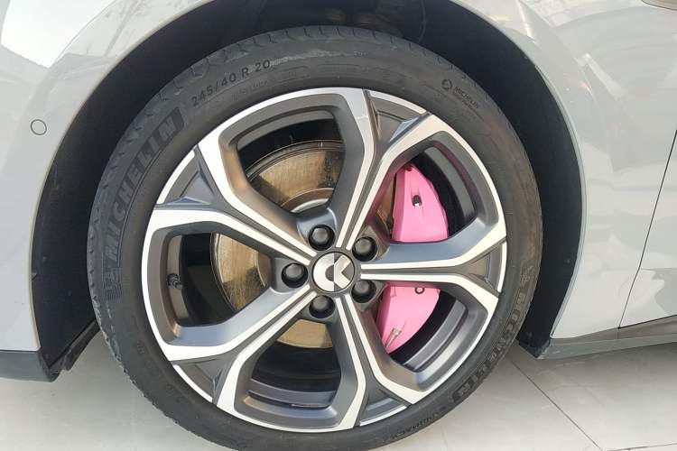 Used Nio ET5T 2023 75 kWh Touring Left Front Wheel Hub