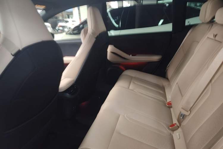 Used Nio ET5T 2023 75 kWh Touring Left Rear Seat