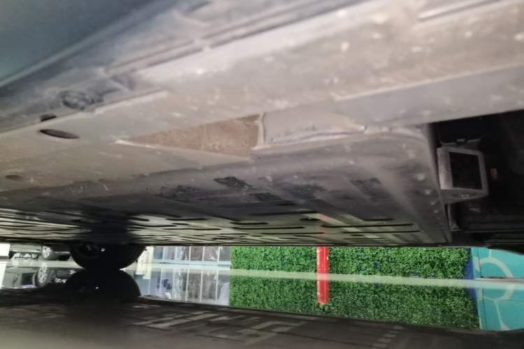 Used Nio ET5T 2023 75 kWh Touring Left Side Sill