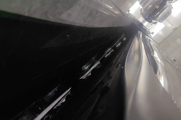 Used Nio ET5T 2023 75 kWh Touring Left Side Sill