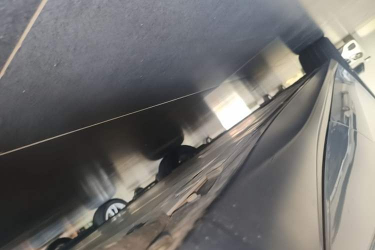 Used Nio ET5T 2023 75 kWh Touring Left Side Sill
