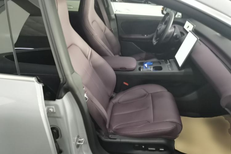 Used Nio ET5T 2023 75 kWh Touring Right Front Seat