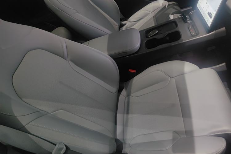 Used Nio ET5T 2023 75 kWh Touring Right Front Seat