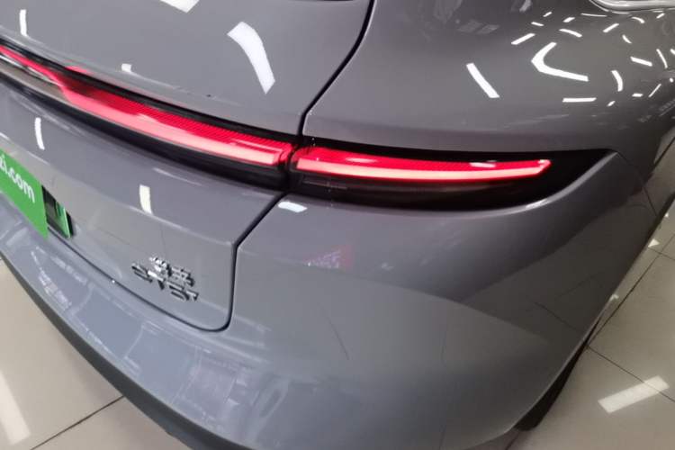 Used Nio ET5T 2023 75 kWh Touring Right Rear Taillight