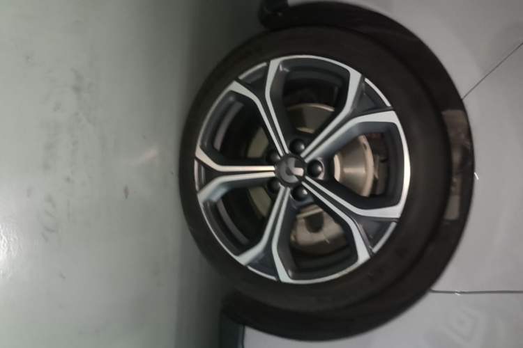 Used Nio ET5T 2023 75 kWh Touring Right Rear Wheel Hub