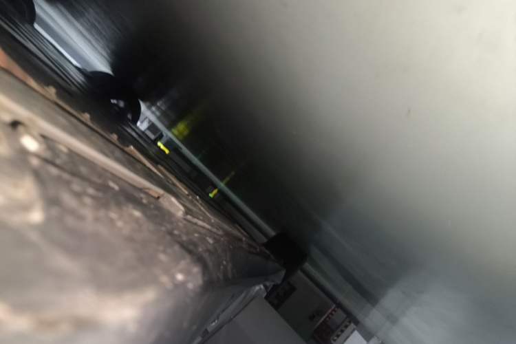 Used Nio ET5T 2023 75 kWh Touring Right Side Sill