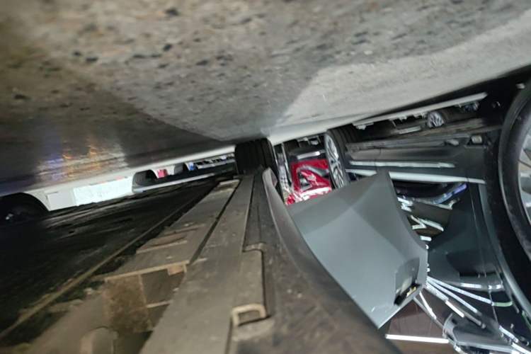 Used Nio ET5T 2023 75 kWh Touring Right Side Sill
