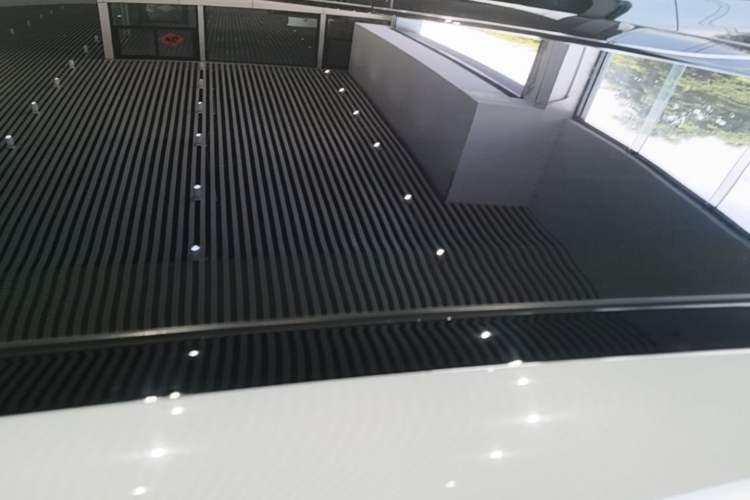 Used Nio ET5T 2023 75 kWh Touring Roof