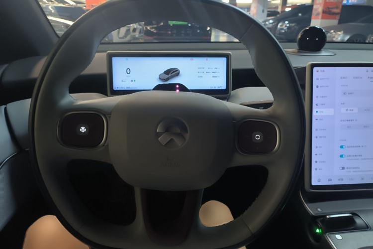 Used Nio ET5T 2023 75 kWh Touring Steering Wheel