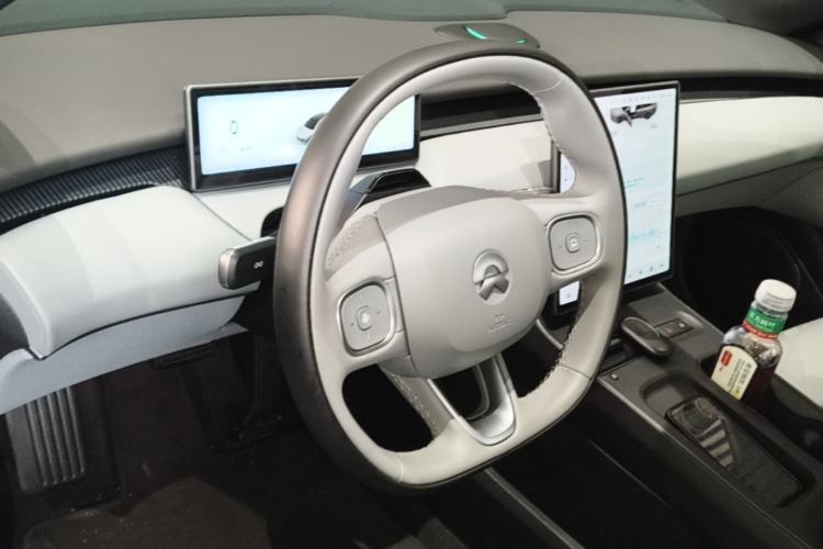Used Nio ET5T 2023 75 kWh Touring Steering Wheel
