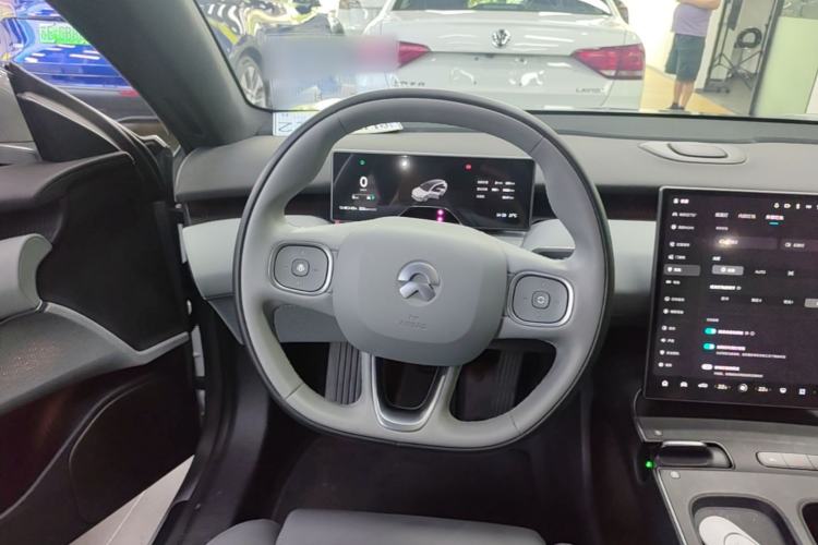 Used Nio ET5T 2023 75 kWh Touring Steering Wheel