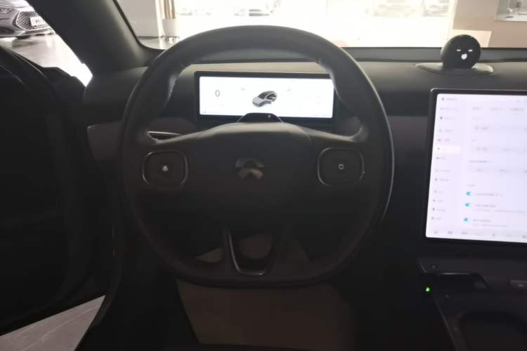 Used Nio ET5T 2023 75 kWh Touring Steering Wheel