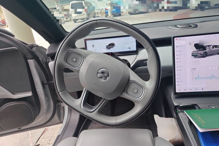 Used Nio ET5T 2023 75 kWh Touring Steering Wheel