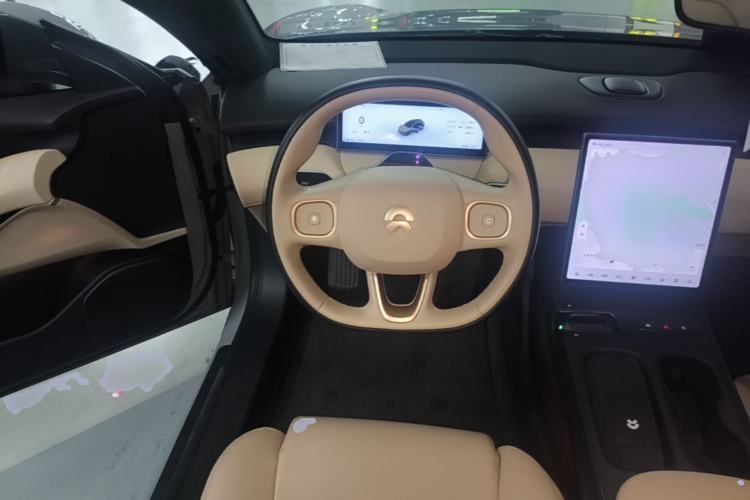 Used Nio ET5T 2023 75 kWh Touring Steering Wheel