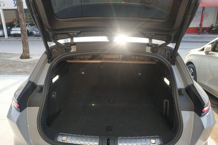 Used Nio ET5T 2023 75 kWh Touring Trunk