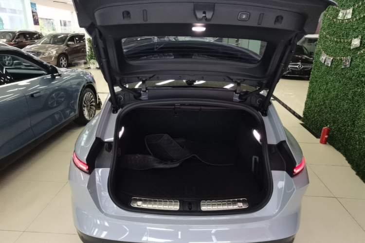 Used Nio ET5T 2023 75 kWh Touring Trunk