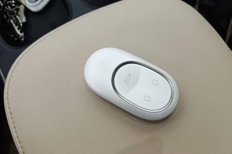 Used Nio ET5T 2023 75 kWh Touring Vehicle Key