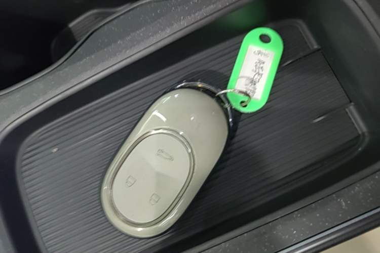Used Nio ET5T 2023 75 kWh Touring Vehicle Key