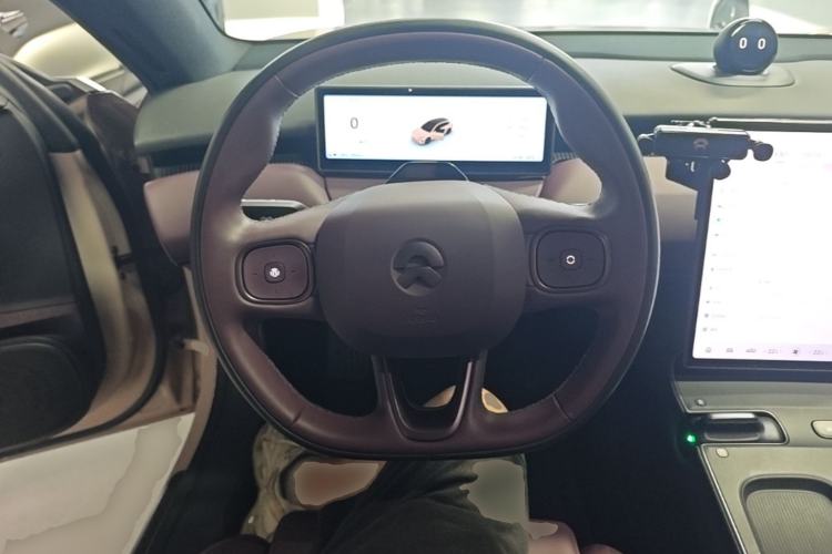 Used Nio ET5T 2023 75 kWh Touring Steering Wheel