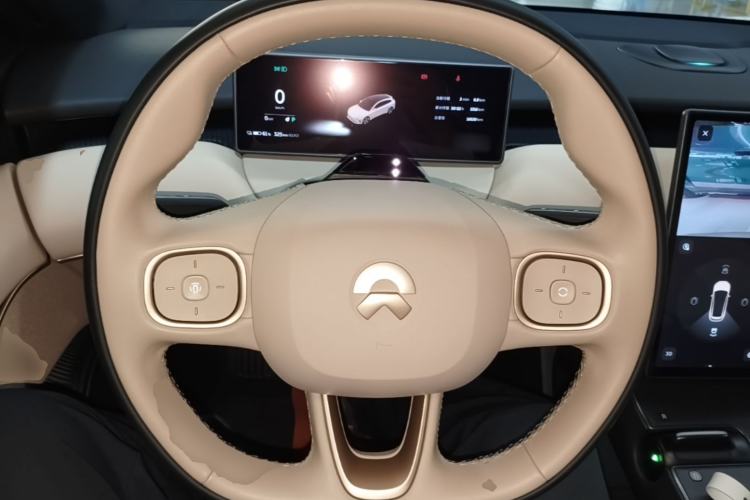 Used Nio ET5T 2023 75 kWh Touring Steering Wheel