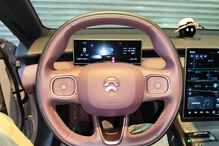 Used Nio ET5T 2023 75 kWh Touring Steering Wheel