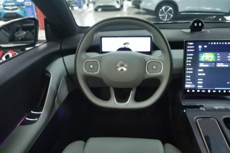 Used Nio ET5T 2023 75 kWh Touring Steering Wheel