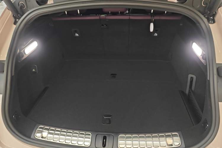Used Nio ET5T 2023 75 kWh Touring Trunk