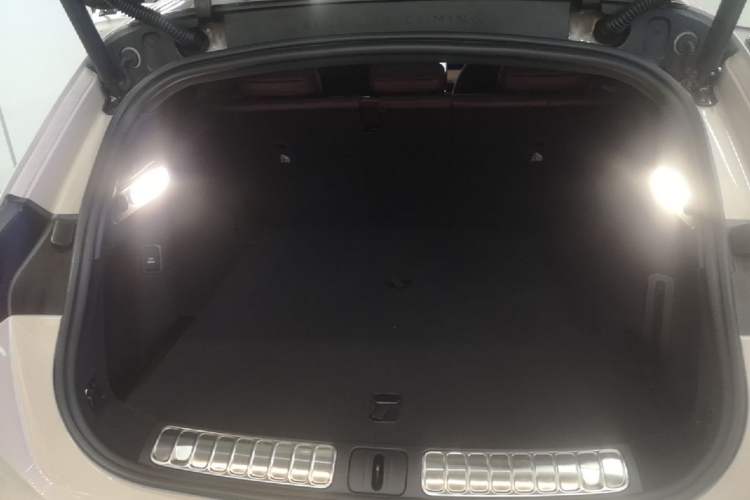 Used Nio ET5T 2023 75 kWh Touring Trunk