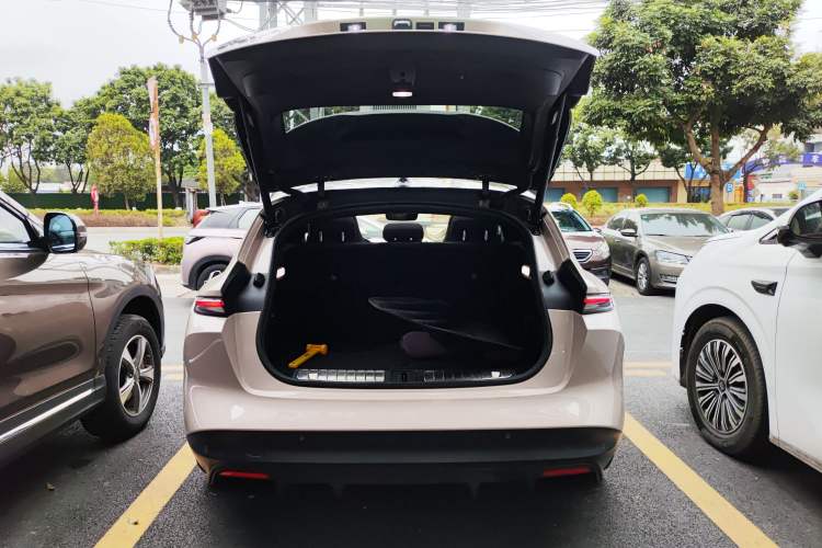 Used Nio ET5T 2023 75 kWh Touring Trunk