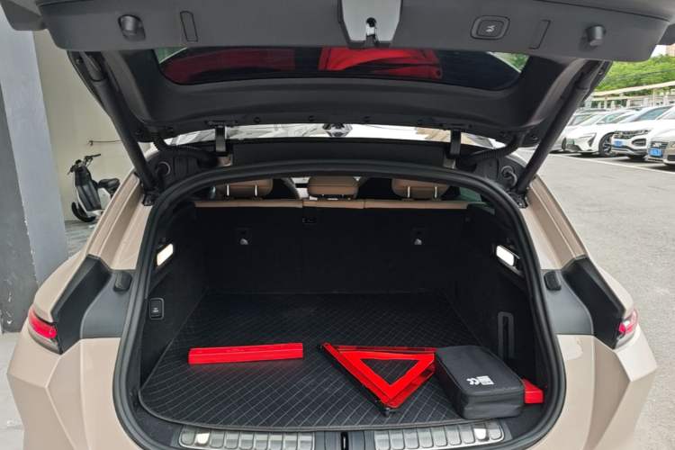 Used Nio ET5T 2023 100kWh Touring Trunk