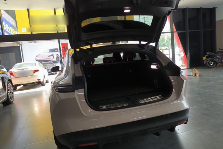 Used Nio ET5T 2023 75 kWh Touring Trunk