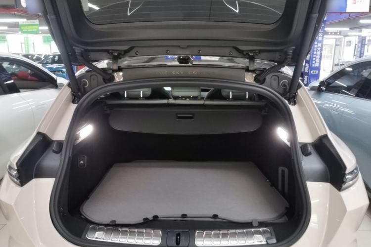 Used Nio ET5T 2023 75 kWh Touring Trunk