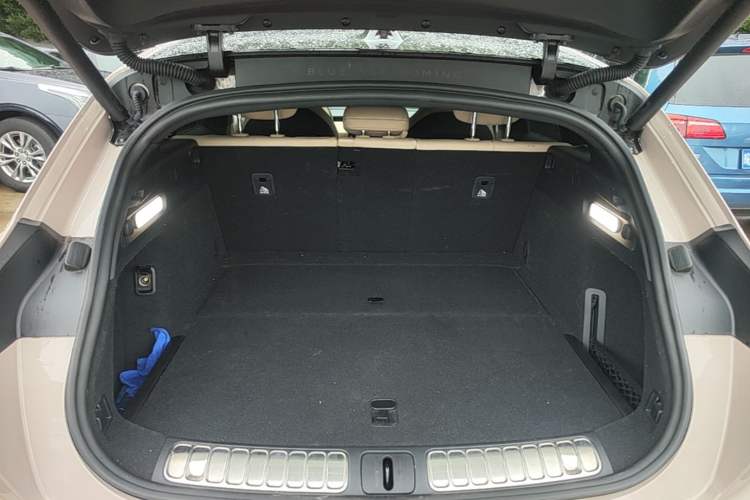 Used Nio ET5T 2023 75 kWh Touring Trunk