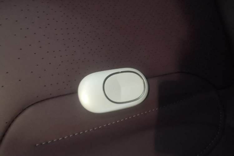 Used Nio ET5T 2023 75 kWh Touring Vehicle Key