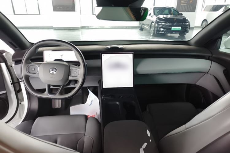 Used Nio ET5T 2023 75 kWh Touring Center Console