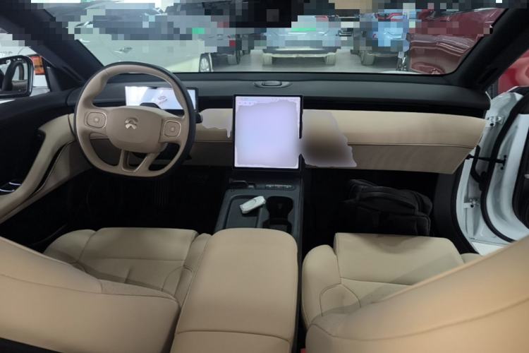 Used Nio ET5T 2023 75 kWh Touring Center Console