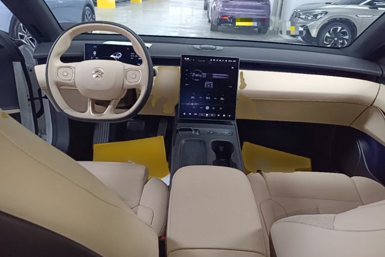 Used Nio ET5T 2023 75 kWh Touring Center Console
