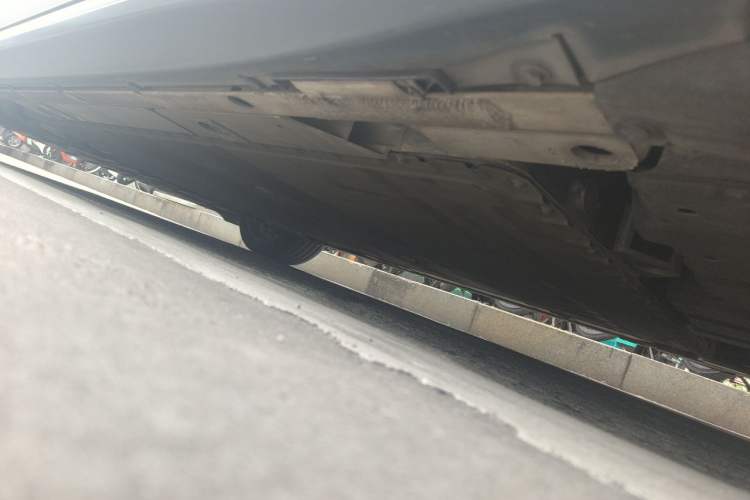 Used Nio ET5T 2023 75 kWh Touring Chassis Front Right
