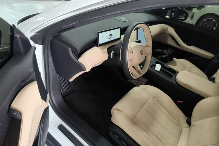 Used Nio ET5T 2023 75 kWh Touring Driver Seat