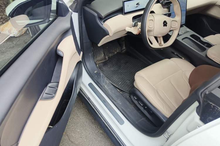 Used Nio ET5T 2023 75 kWh Touring Driver Seat