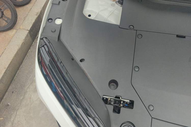 Used Nio ET5T 2023 75 kWh Touring Engine Bay Right