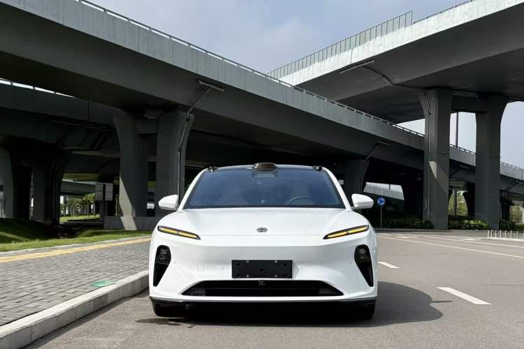 Used Nio ET5T 2023 75 kWh Touring Exterior 1