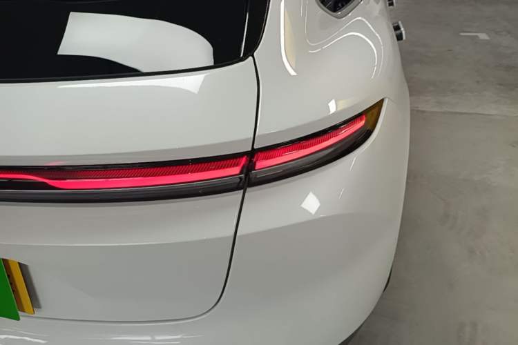 Used Nio ET5T 2023 75 kWh Touring Exterior 3