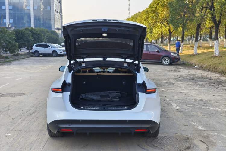 Used Nio ET5T 2023 75 kWh Touring Exterior 7
