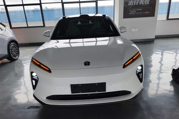Used Nio ET5T 2023 75 kWh Touring Front