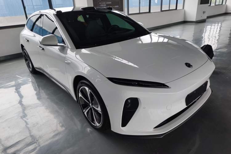 Used Nio ET5T 2023 75 kWh Touring Front Right 45 Deg